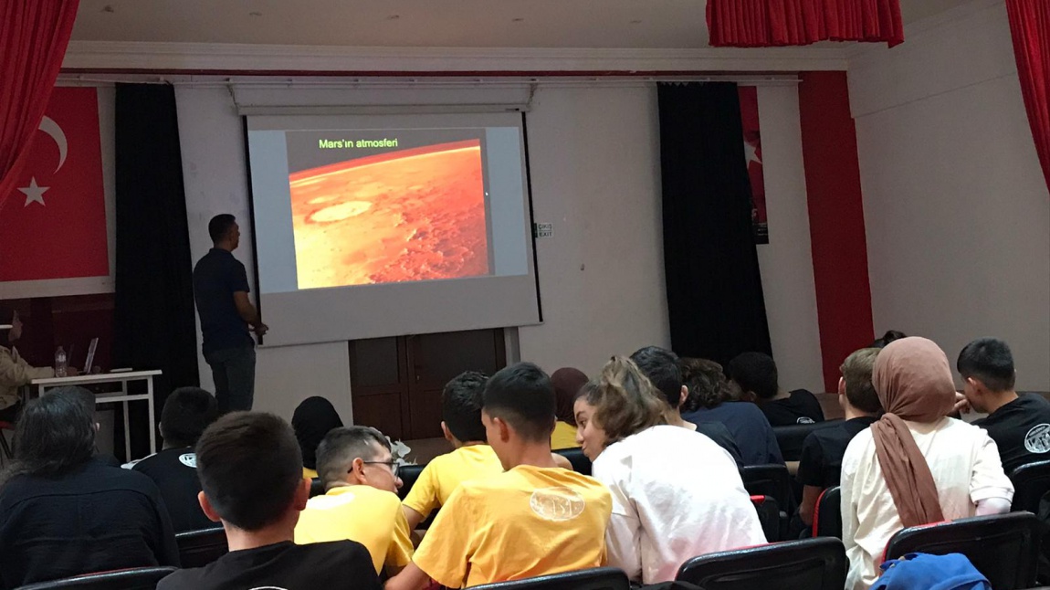 Okulumuzda Bilim Toplantıları : Gezegenler